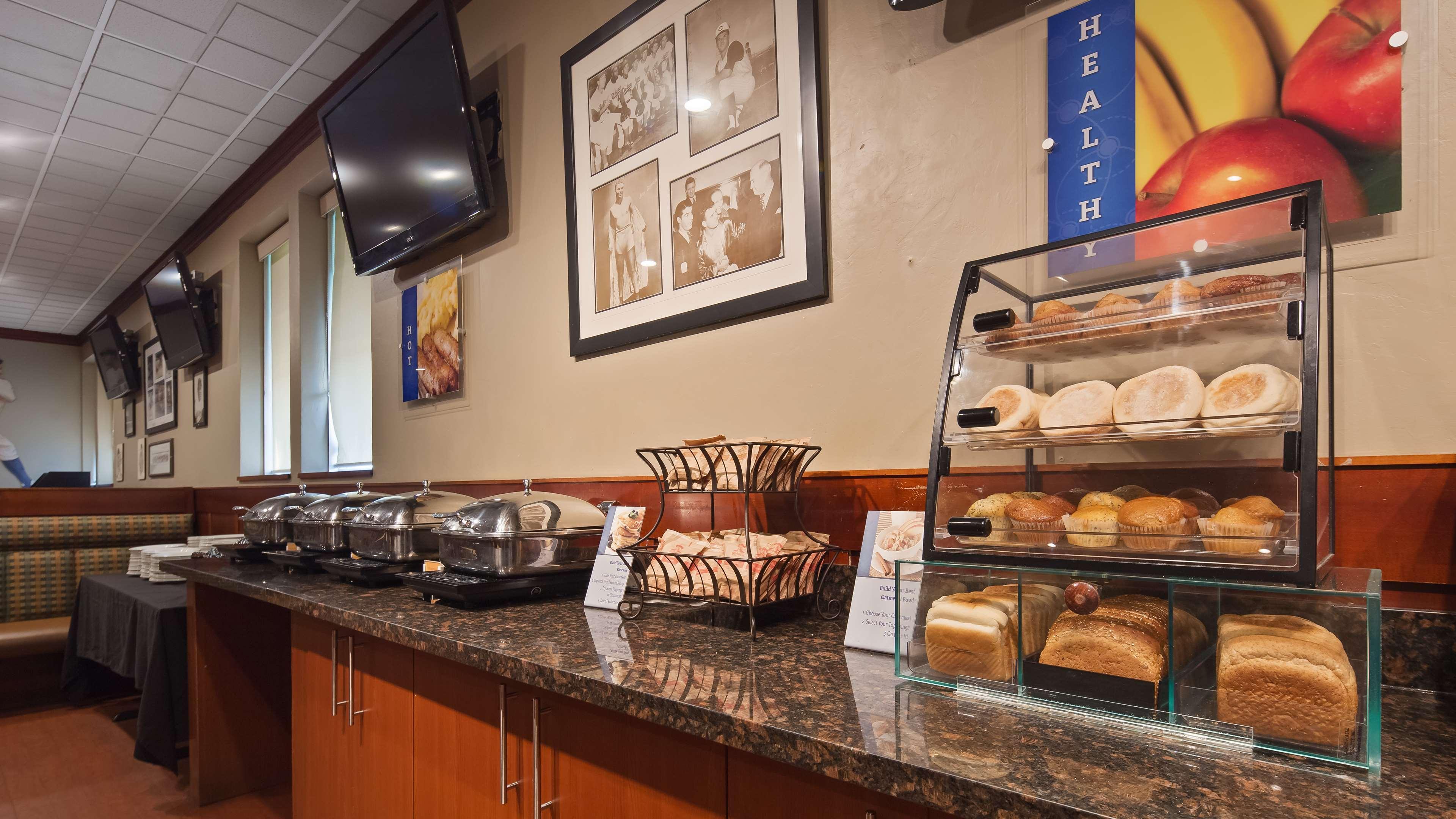 Best Western St Catharines Hotel & Conference Centre Saint Catharines Exterior photo