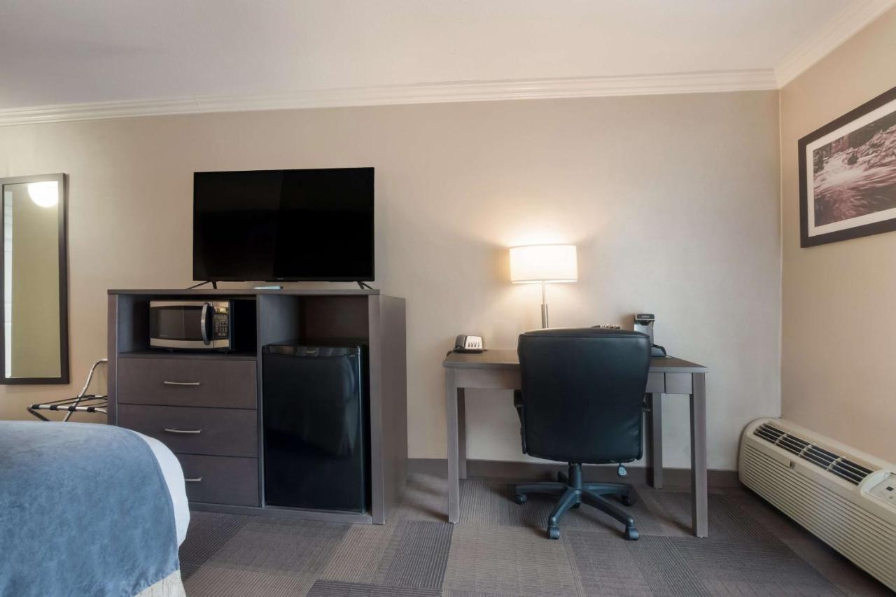 Best Western St Catharines Hotel & Conference Centre Saint Catharines Exterior photo