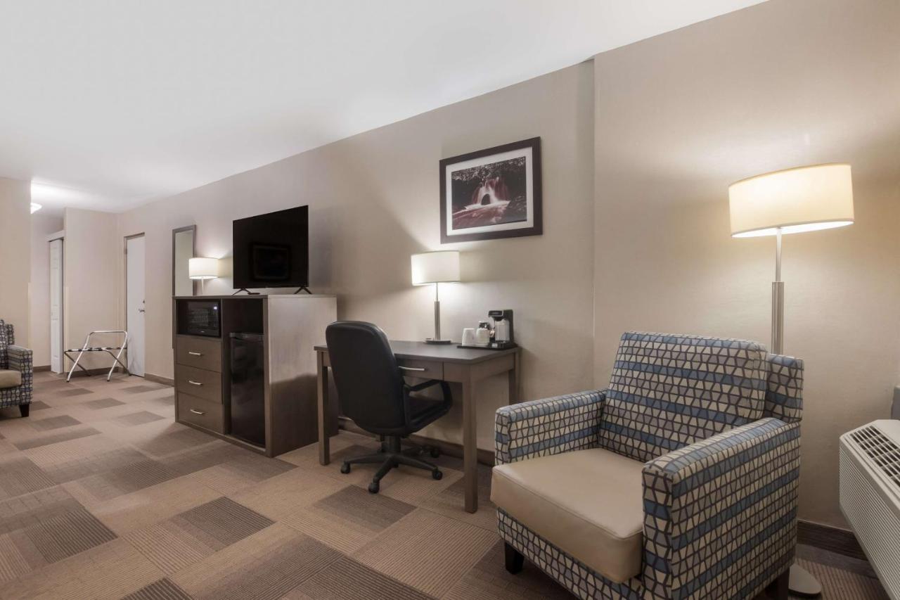 Best Western St Catharines Hotel & Conference Centre Saint Catharines Exterior photo